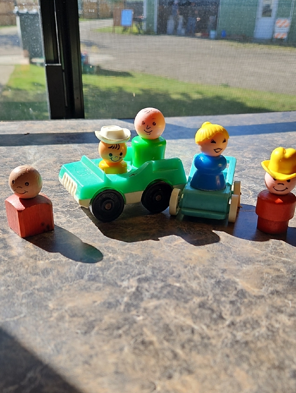 Fisher-Price Teal and Green Toy Cars with Multicolor Peg People